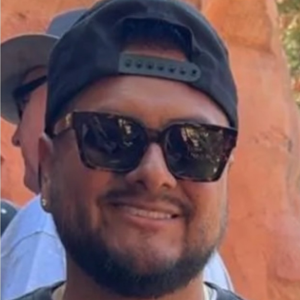 Meet your Posher, Juan